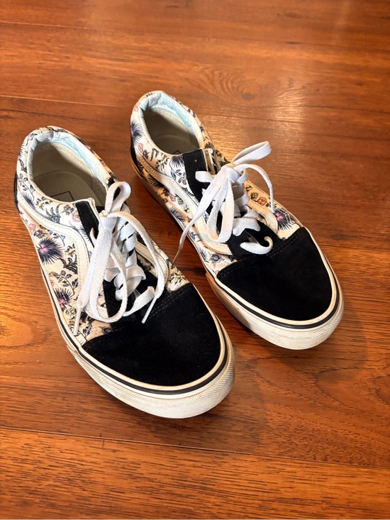 Vans Shoes - Vans womens